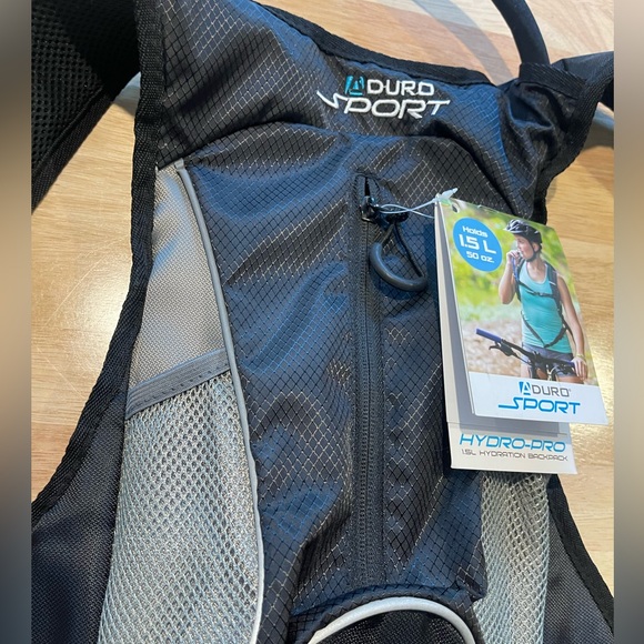 Aduro Sport Hydration Backpack (1.5L) - Picture 3 of 8